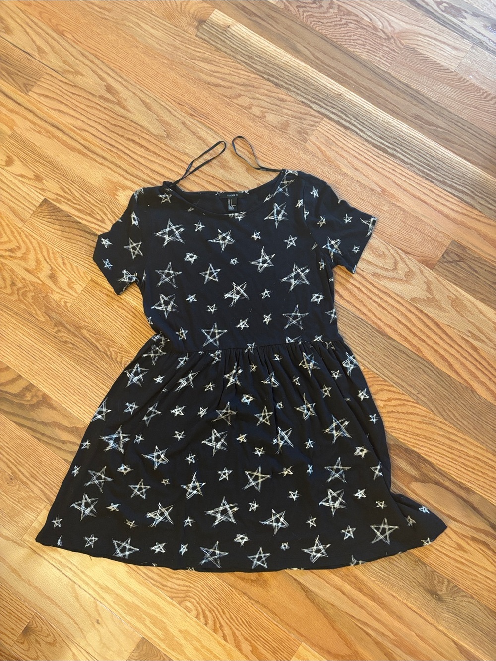 Forever 21 Black Star Print Short Sleeve Dress for Women
